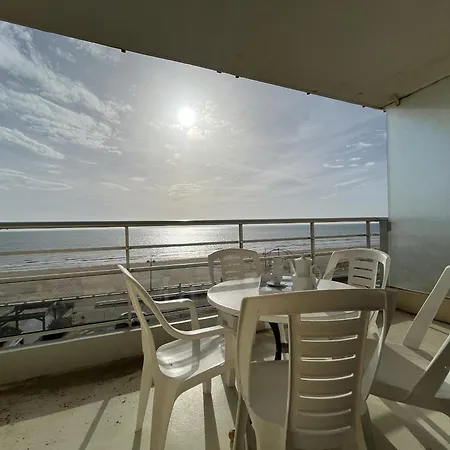 L'aigue Marine Apartment